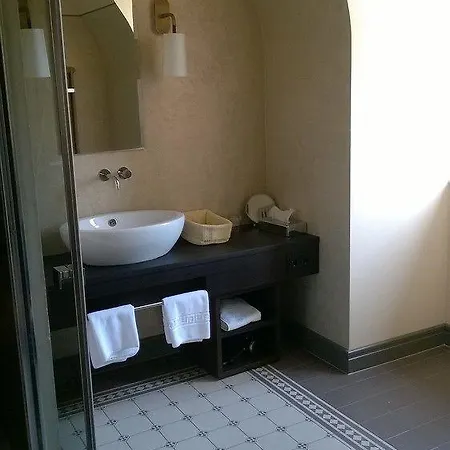 Schloss 4*